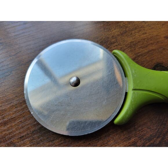 Joie 3" Pizza Cutter/Wheel, Slicer w/Green Handle - 8" long - Picture 6 of 9